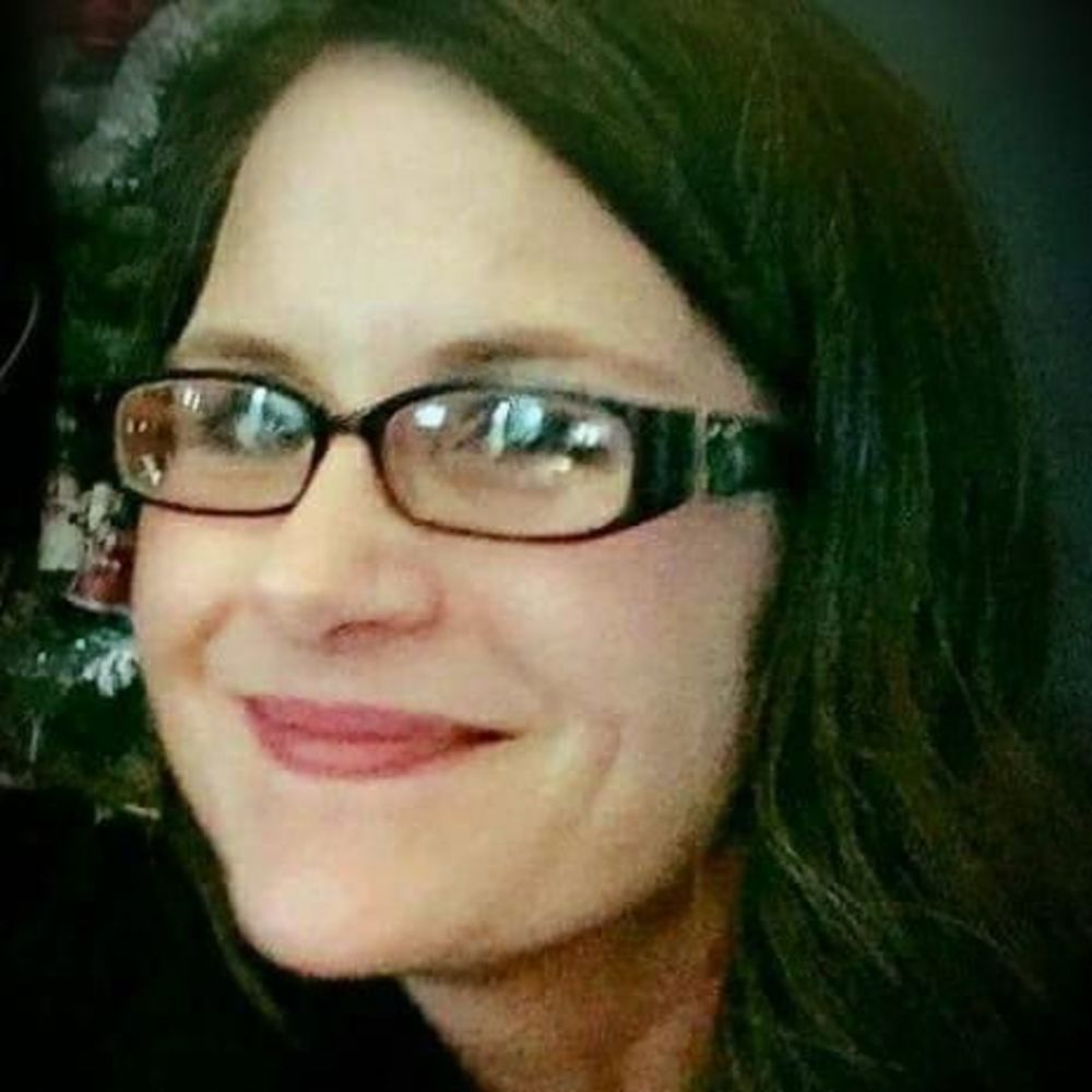 Meet your Posher, Adrienne